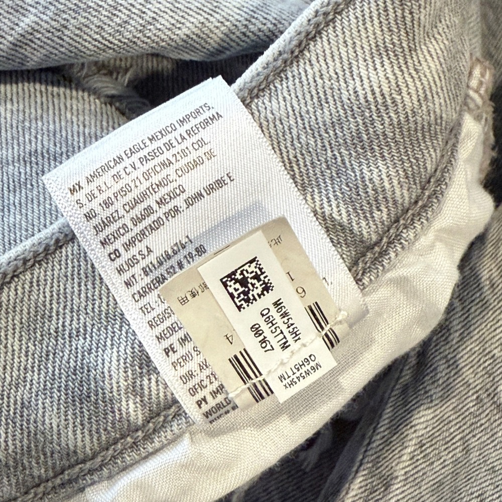 American Eagle 90s Straight Leg Jeans Size 10 Short High Rise Distressed - Picture 9 of 12
